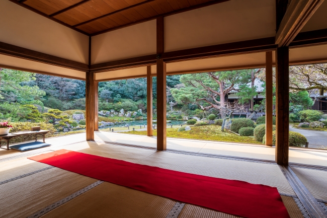 京都・青蓮院　華頂殿から庭園の眺め