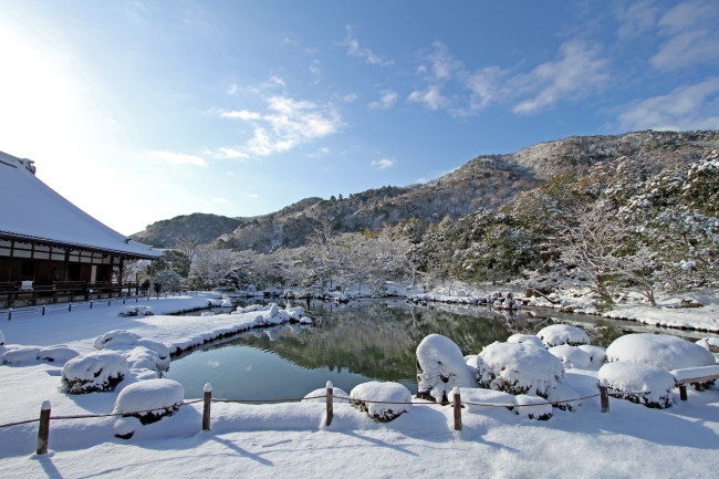 天龍寺庭園の雪景色