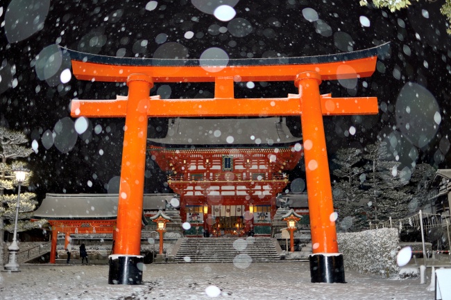 雪化粧した伏見稲荷大社