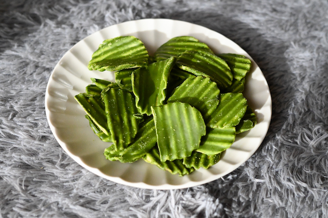 抹茶味のポテトチップチョコレート