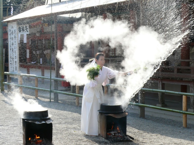 石清水八幡宮_湯立神事