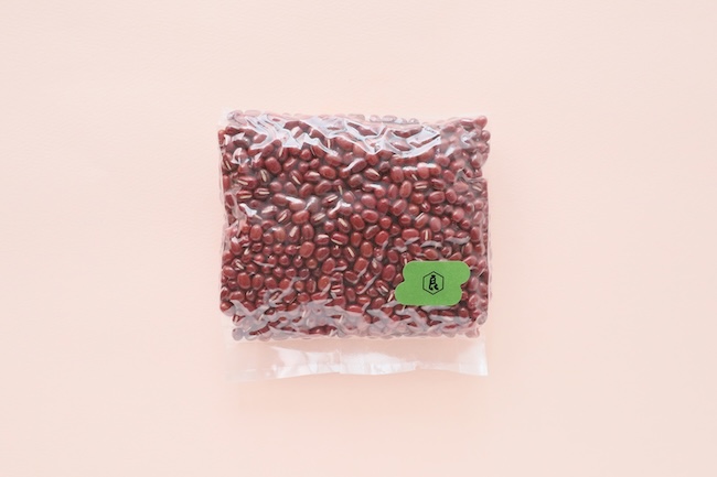 出版記念のノベルティーの北海道小豆の画像