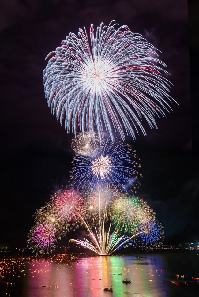 宮津燈籠流し花火大会