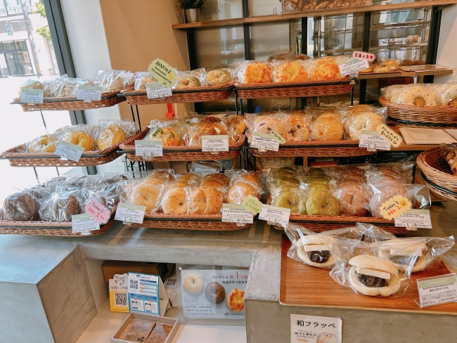 KAMOGAWA BAKERY　陳列棚