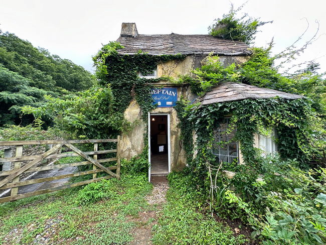 イギリスの田舎町を再現した英国村