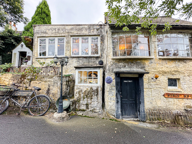 イギリスの田舎町を再現した英国村