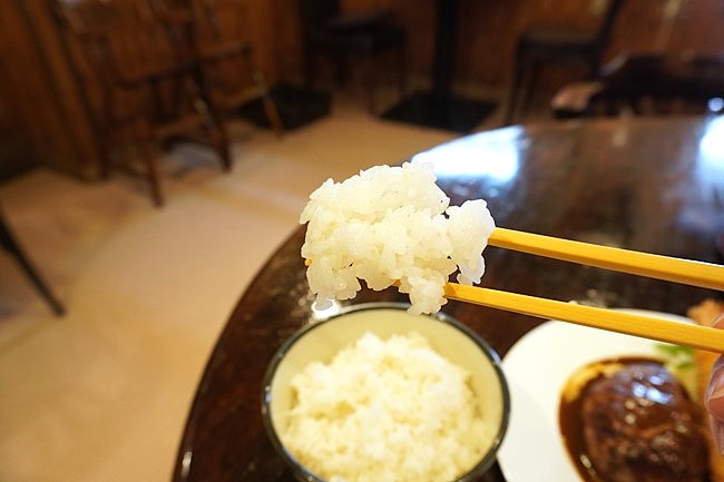 洋食屋キッチンパパのお代わり無料の白ご飯