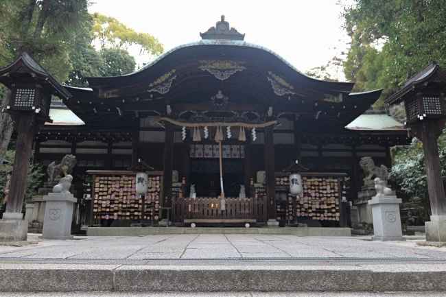 岡崎神社神殿