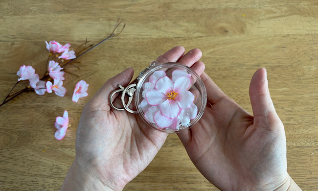 桜の花キーホルダー完成品