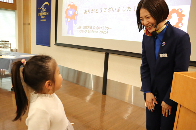 女の子と女性