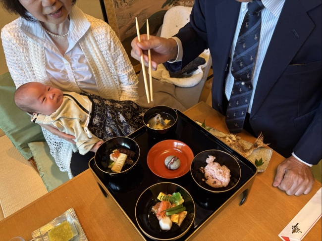 お食い初めの様子