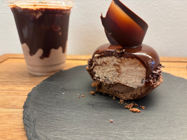 Chocolaterie HISASHIのタルトショコラの断面