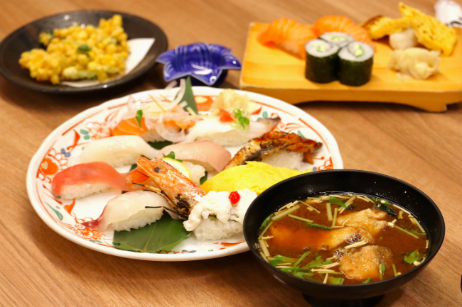 ランチと子ども向けの食事
