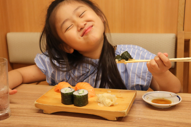子どもの美味しそうな表情