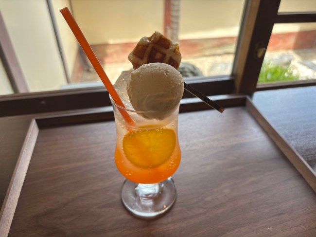 カコイマソーダ
