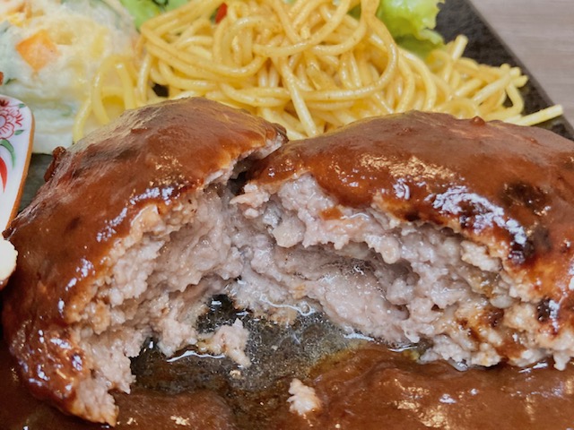 プレートランチのハンバーグ