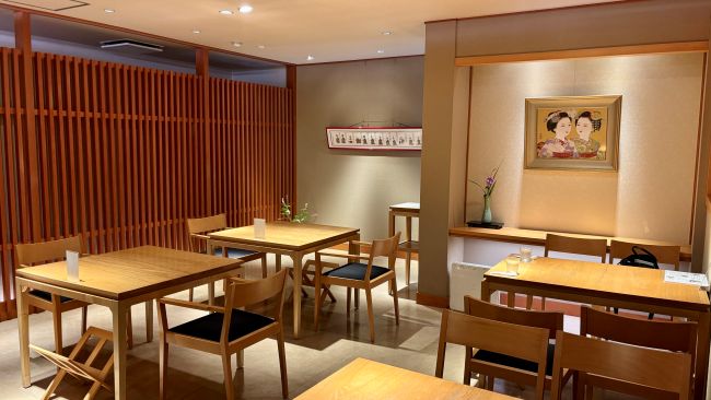 『家傳京飴 祇園小石 祇園本店』の内観