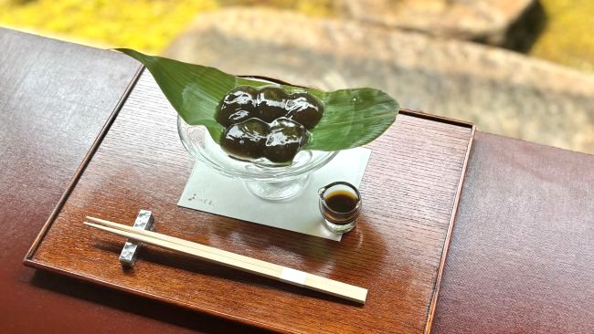 『茶寮 宝泉』のわらび餅