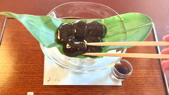 『茶寮 宝泉』のわらび餅