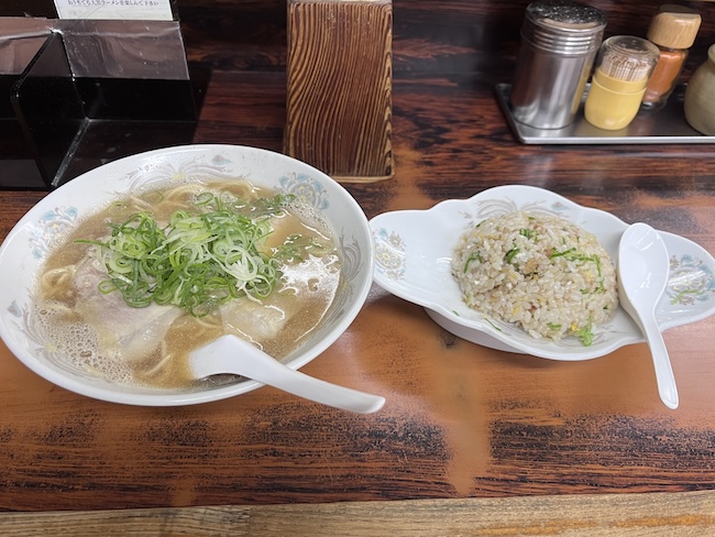 ラーメンとやきめし