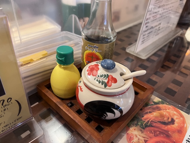 卓上の調味料