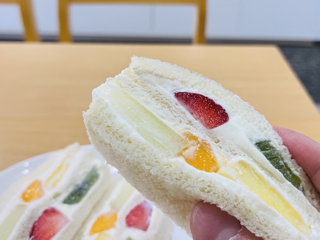 フルーツサンドの寄りの様子