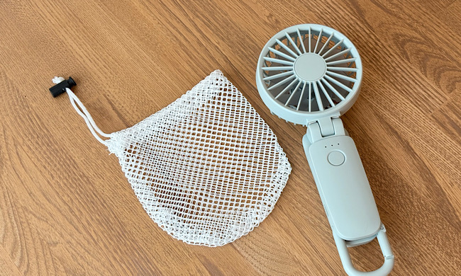 ハンディファンとDAISOのハンディファンカバー