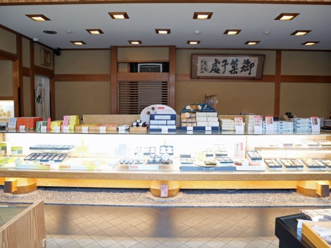 鼓月本店 アップ