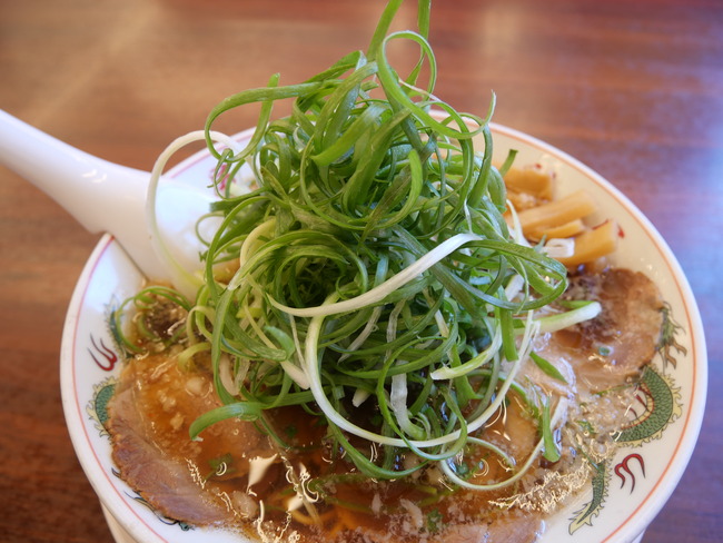 魁力屋　京都背脂醤油九条ネギラーメン　アップ