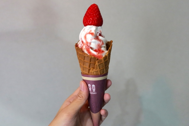 夏いちごソフトクリーム