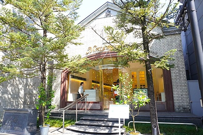 マールブランシュ京都北山本店のサロン併設ショップの外観
