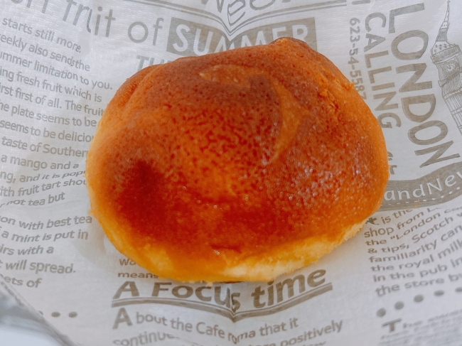 『クリームパン』（180円）