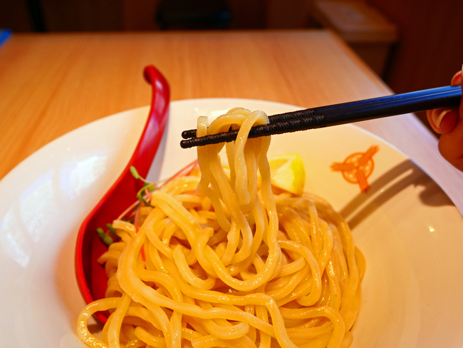三田製麺所　極太麺