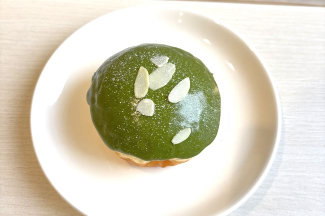 生ドーナッツの濃厚抹茶グレーズ