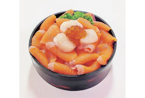 北海道大雪サーモン丼
