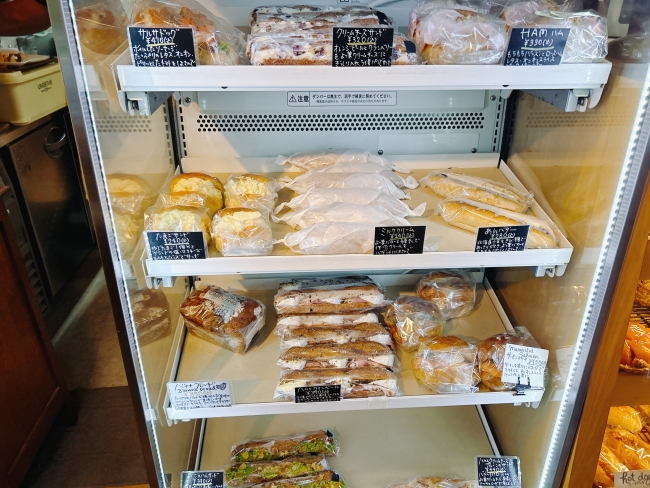 冷蔵ケースのパン