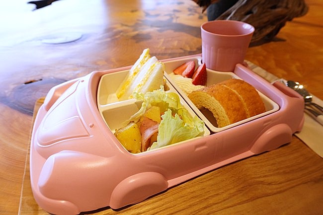 アトリエ京ばあむのカフェ京ばあむで提供されるキッズプレート