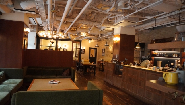 SCHOOL BUS COFFEE BAKERS店内