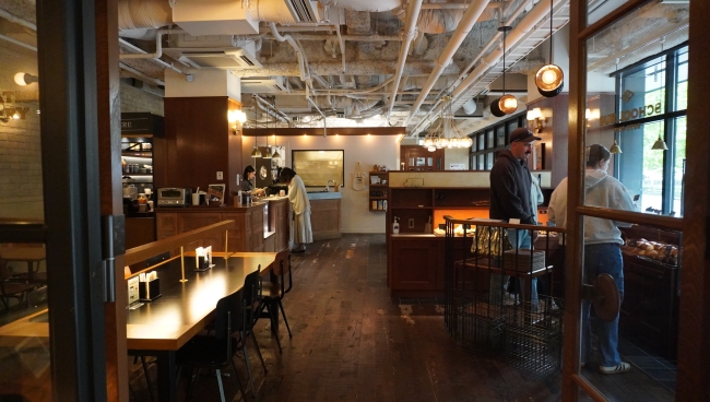 SCHOOL BUS COFFEE BAKERS,店内