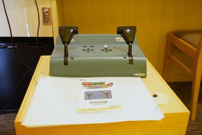 ドクターイエローコラボルームのゲーム用コントローラー