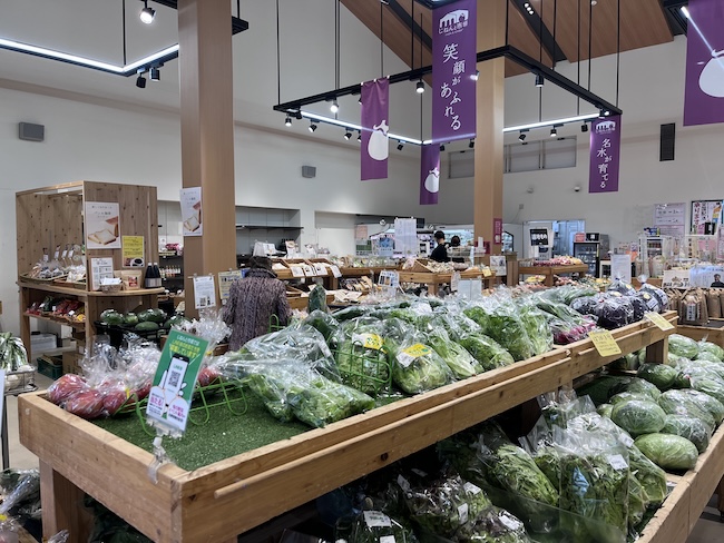 じねんと市場の中