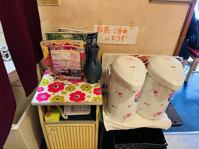 おかわり自由なお茶のポット