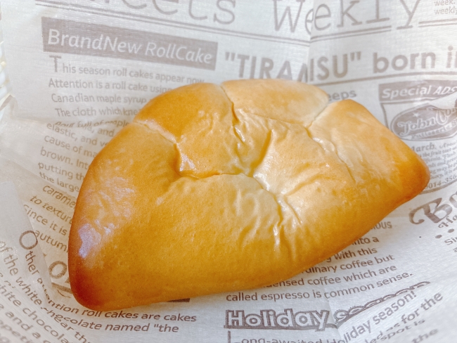 『カカオフルーツのクリームパン』(388円)