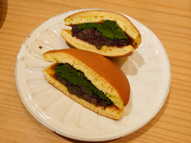 どらやき亥ノメ　濃い抹茶