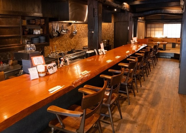 一膳飯屋りぃぼんの店内