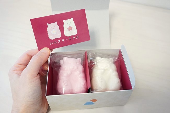 青木光悦堂のハムスターモナカ紅白