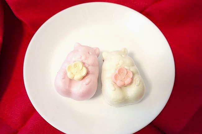 青木光悦堂のハムスターモナカ紅白