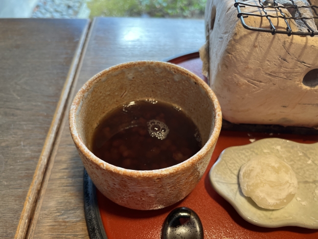 深めの器にはいったぜんざい