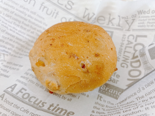 『クルミパン』（120円）