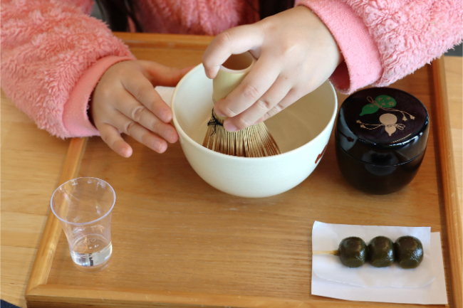 お茶をたてる練習